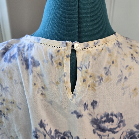 LANDS' END CANVAS SLEEVELESS BLOUSE BEIGE BLUE FLORAL WATERCOLOR WOMEN 8 TANK - Picture 5 of 12